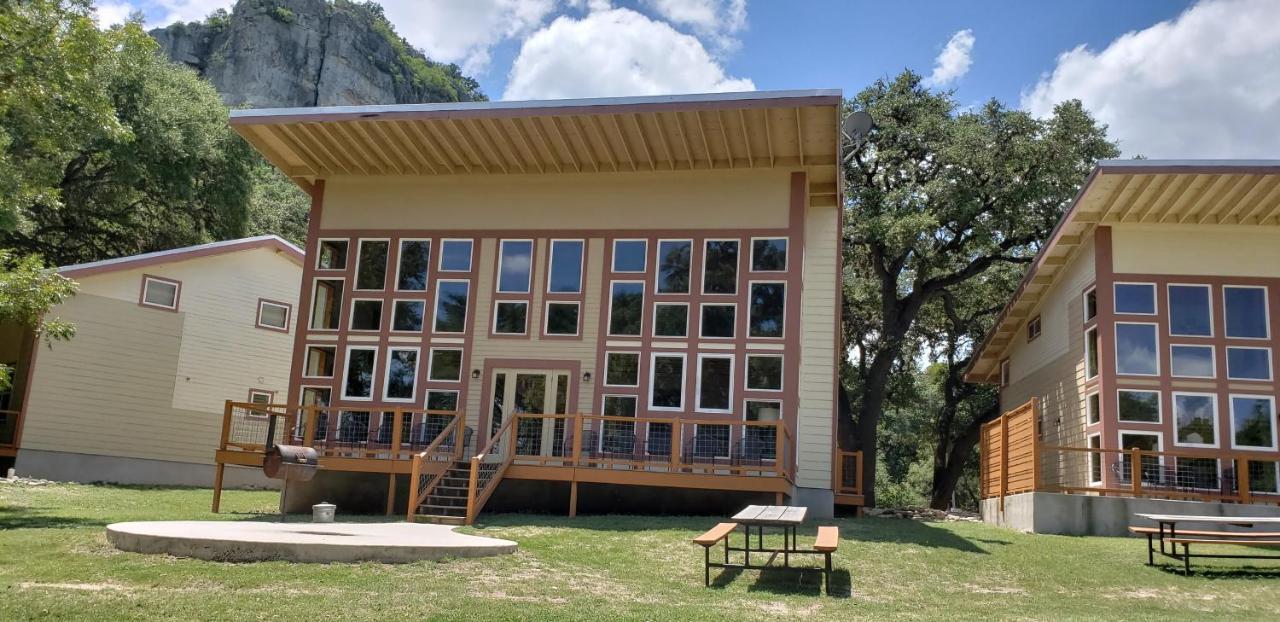 Seven Bluff Cabins Concan Exterior foto